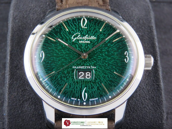 Glashutte Sixties Panorama Date Annual Edition Green Dial 42 mm 2-39-47-04-02-04 December 2020