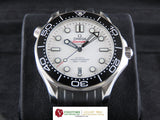 Omega Seamaster Diver 300 Meters White Dial Rubber Strap Omega Co-Axial Master Chronometer 42 mm 210.32.42.20.04.001 July 2024 (5 Years Warranty)
