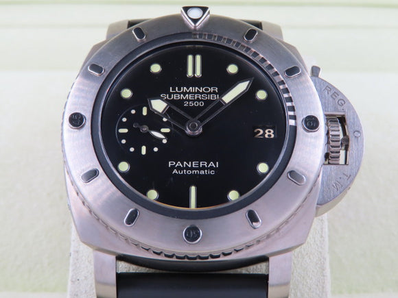 Panerai Luminor 1950 3 Days Automatic Submersible Titanium 2500 Meters 47 mm Special Limited Edition PAM 364