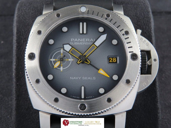 Panerai Submersible GMT Navy Seals 44 mm Boutique Exclusive 3 Days Power Reserve 